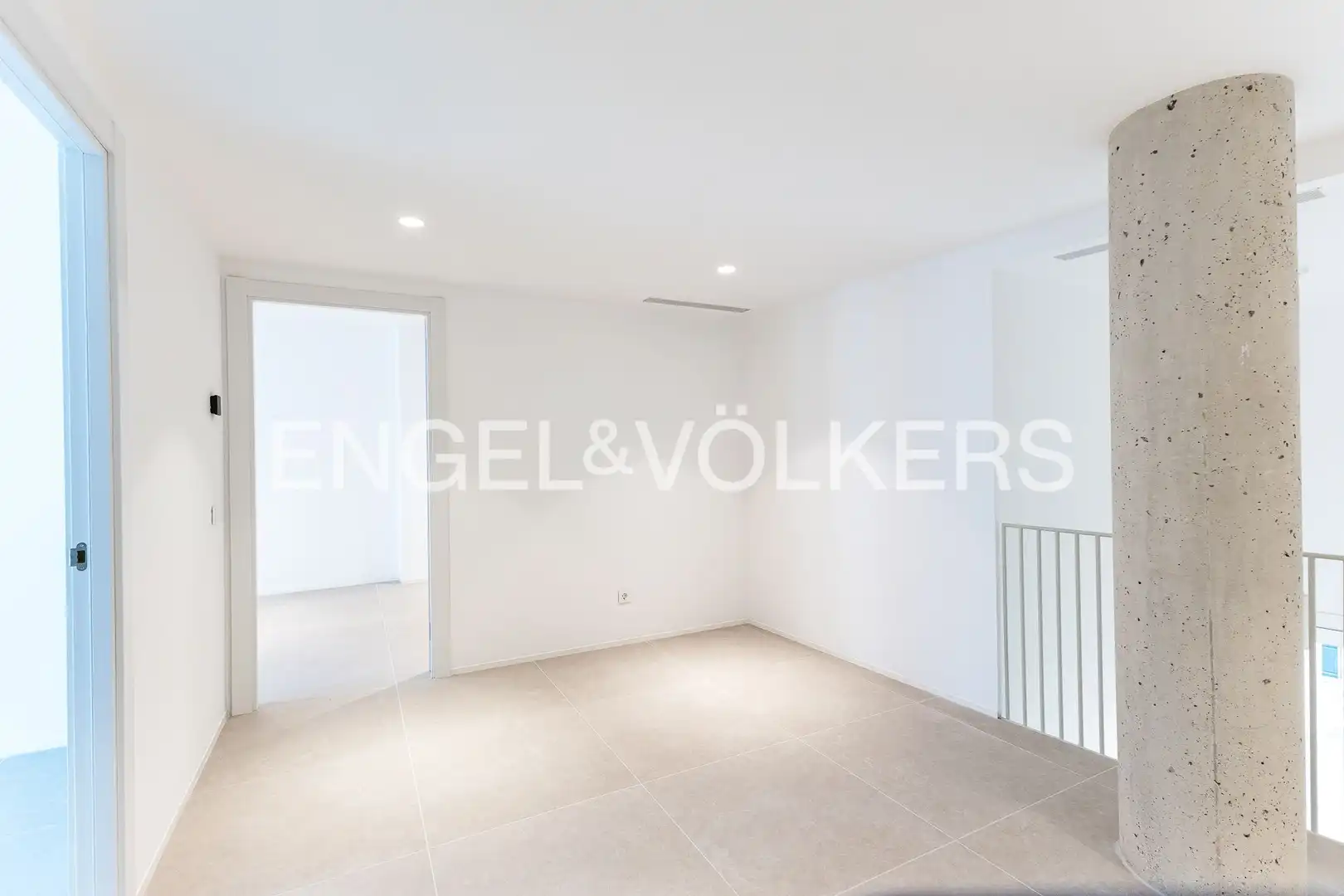 Wohnung zum Verkauf in L'Hospitalet de Llobregat mit Klimaanlage, Heizung und Terrasse