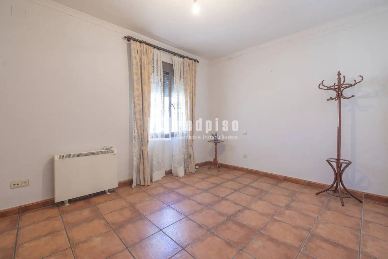 Habitación de Casa o chalet en venta en Noblejas con Calefacción, Jardín privado y Trastero