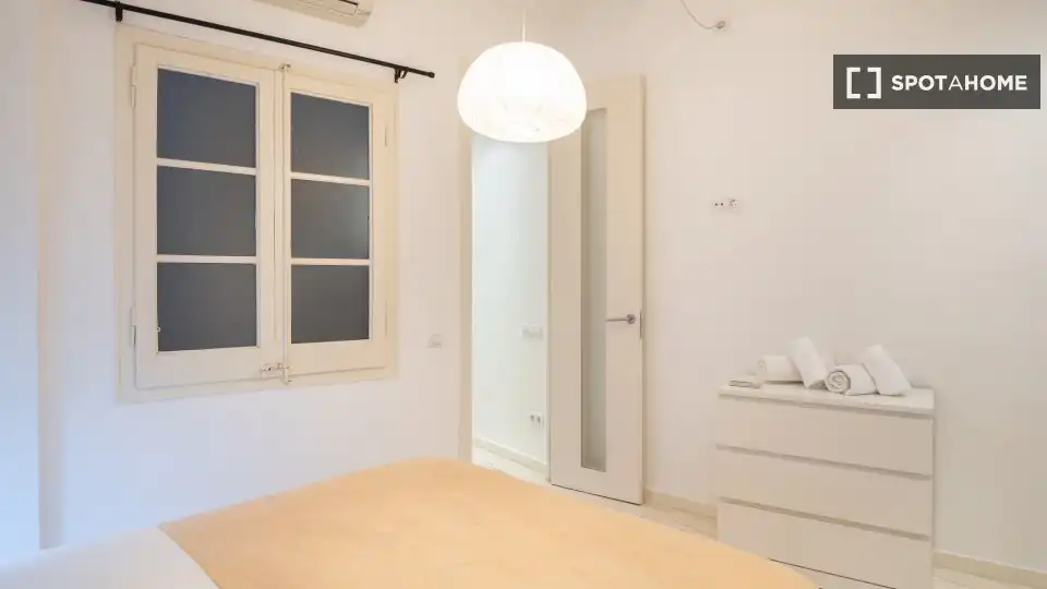 Flat with terrace to rent in Ciutat Vella, imagen 9