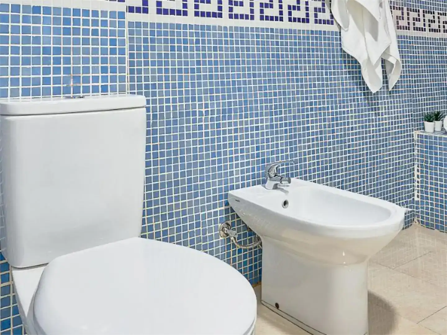 Bathroom of Flat for share in Casco Urbano