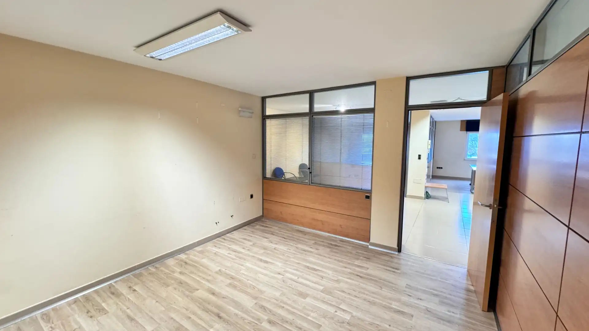 Büro zur Miete in Arteixo mit Terrasse, Möbliert und Balkon