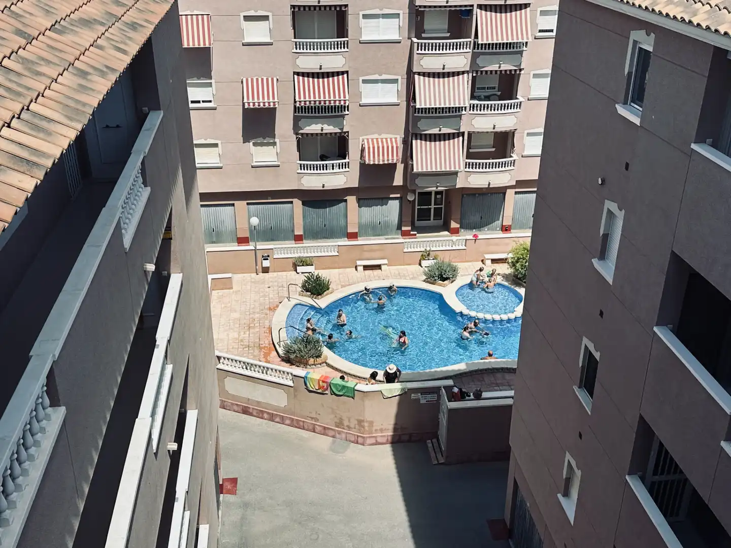 Schwimmbecken von Wohnung zur Miete in Santa Pola mit Klimaanlage, Terrasse und Möbliert