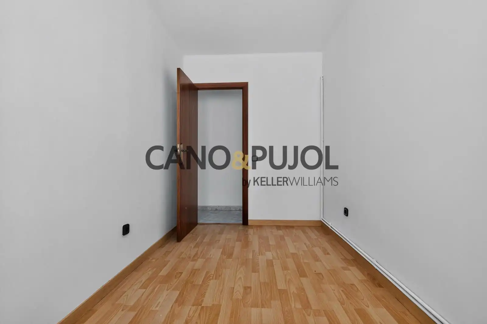 Habitación de Piso en venta en Palau-solità i Plegamans con Calefacción y Terraza