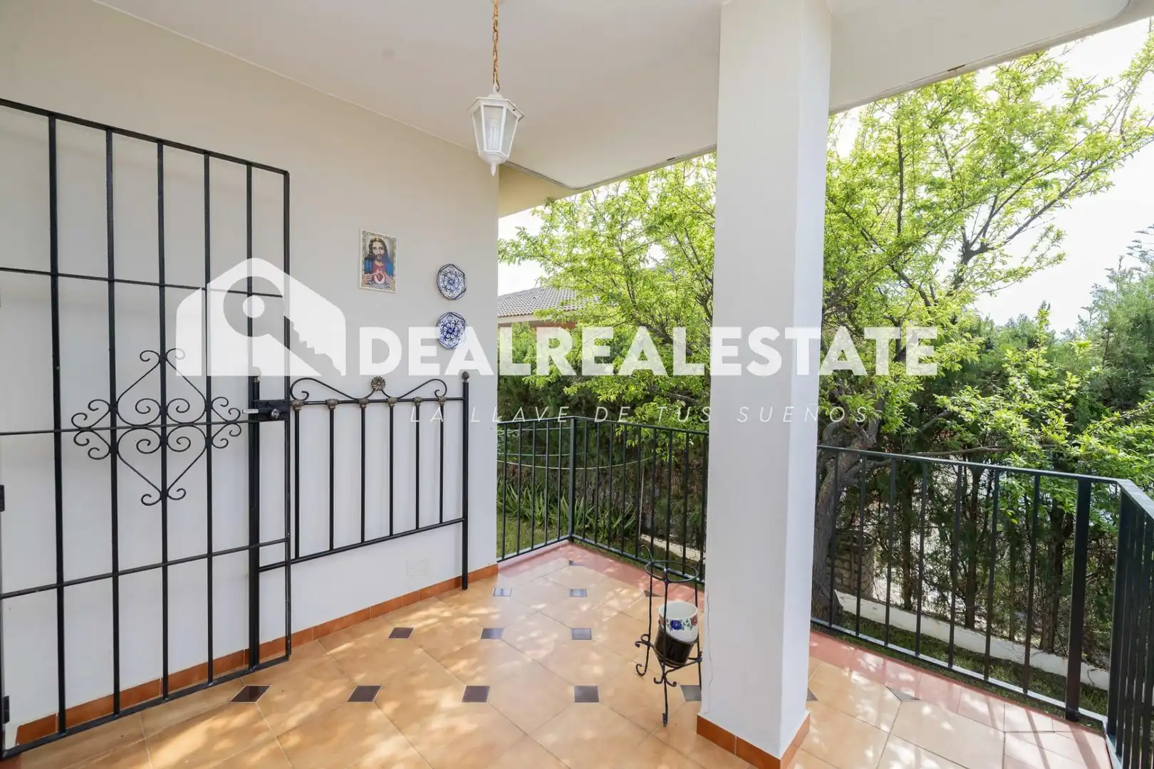 Terrassa de Casa o xalet en venda en Almonte amb Jardí privat, Terrassa i Moblat