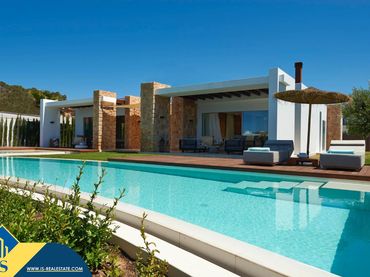 Xalet amb piscina en venda a Cala Vedella-Cala Tarida