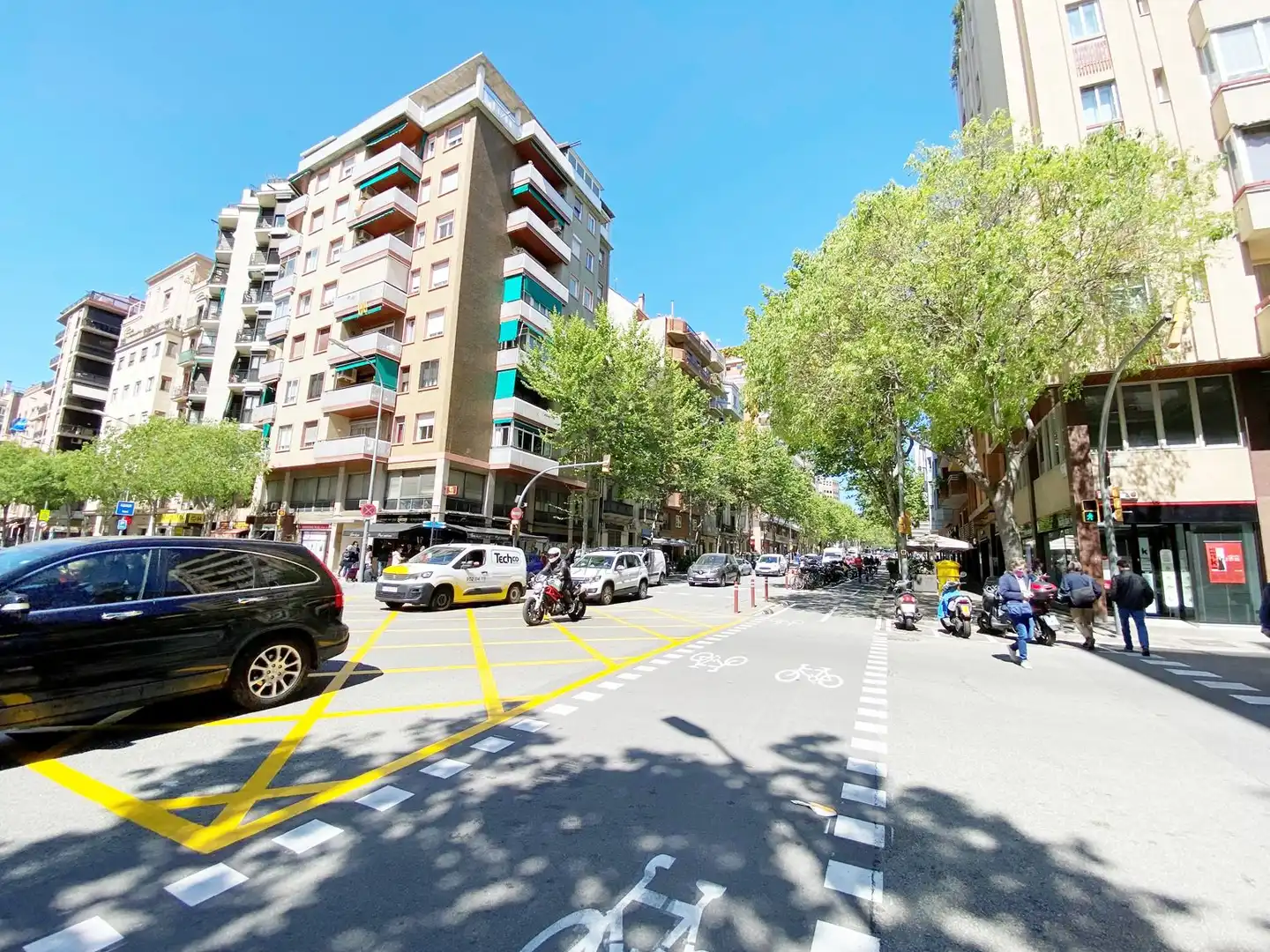 Vista exterior de Oficina de alquiler en Les Corts