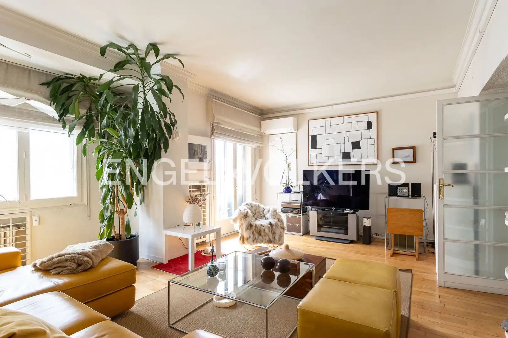 Sala d'estar de Pis en venda en Madrid amb Aire condicionat, Calefacció i Parquet