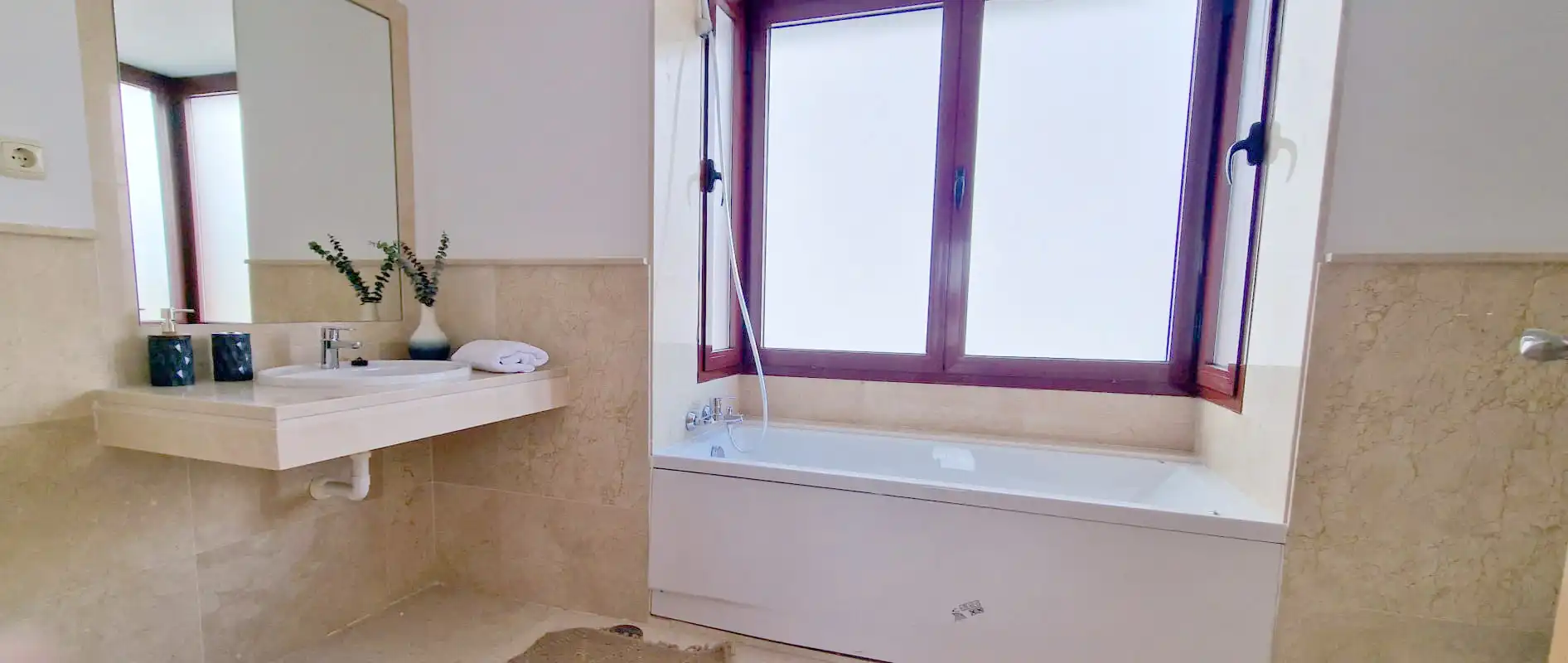 Baño de Casa adosada en venta en Casares con Jardín privado, Terraza y Trastero