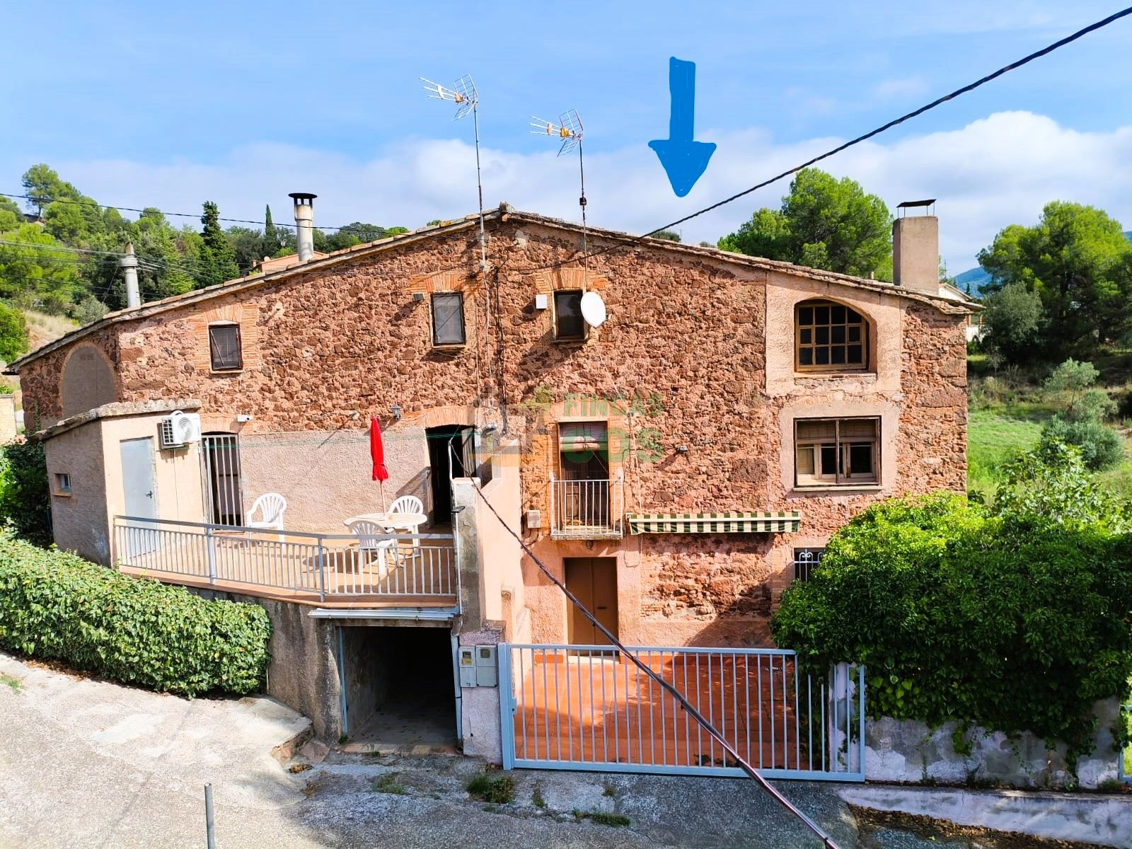 Exterior view of Single-family semi-detached for sale in Rellinars  with Private garden, Terrace and Furnished