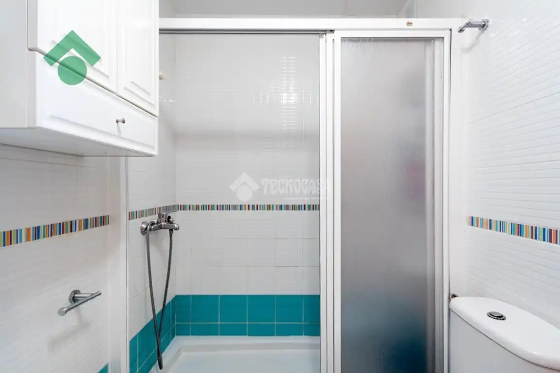 Baño de Piso en venta en Vélez-Málaga con Aire acondicionado y Amueblado
