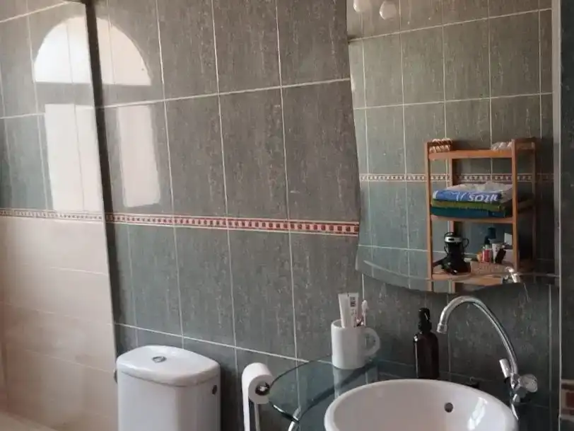 Bany de Casa o xalet per a compartir en Olivella amb Jardí privat, Moblat i Balcó