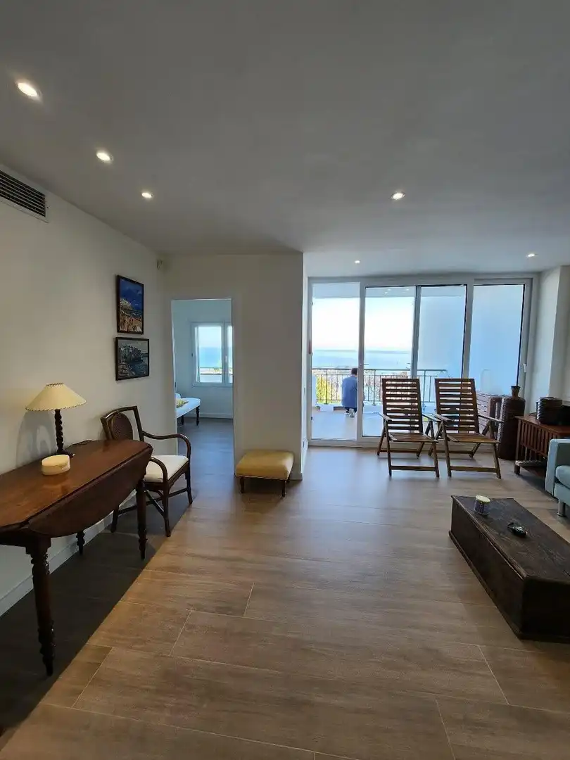 Wohnzimmer von Wohnung zur Miete in Sitges mit Klimaanlage, Privatgarten und Terrasse