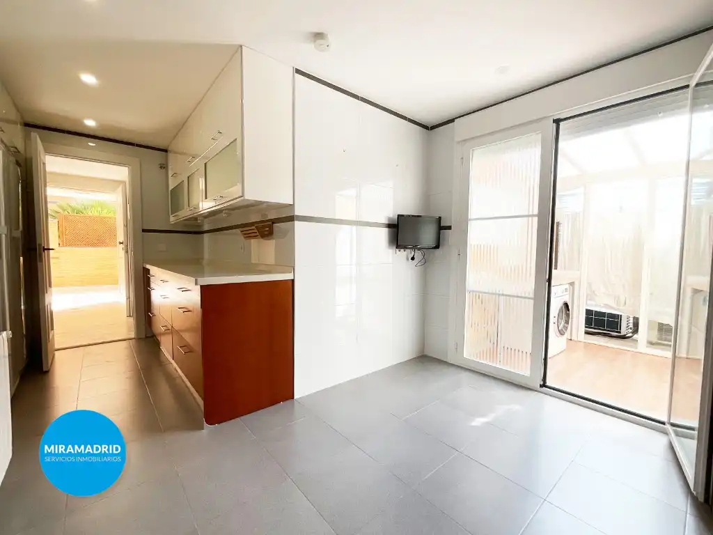 Kitchen of Detached homes for rent in Paracuellos de Jarama  with Air Conditioner and Swimming Pool