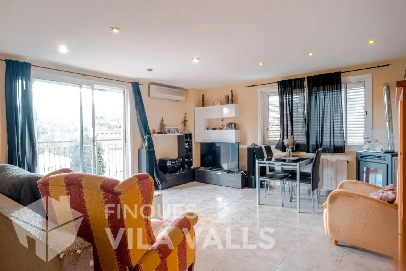 Sala de estar de Casa o chalet en venta en Bigues i Riells del Fai con Calefacción, Jardín privado y Terraza
