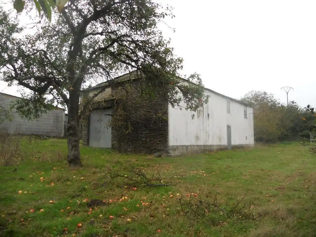 Vista exterior de Casa o xalet en venda en Portomarín amb Moblat