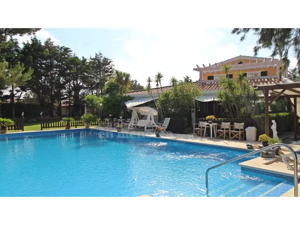 Piscina de Casa o xalet en venda en Maó - Mahón amb Calefacció, Jardí privat i Terrassa