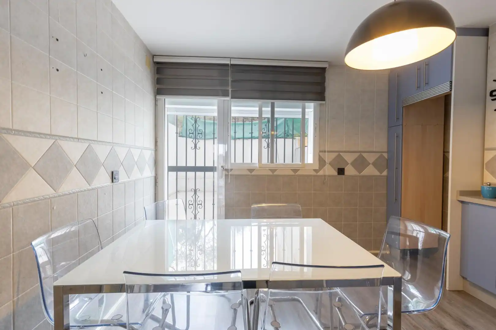 Comedor de Casa adosada en venta en Güevéjar con Calefacción, Amueblado y Balcón