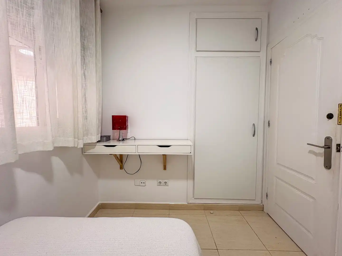 Habitación de Piso en venta en Pilar de la Horadada con Terraza, Trastero y Amueblado