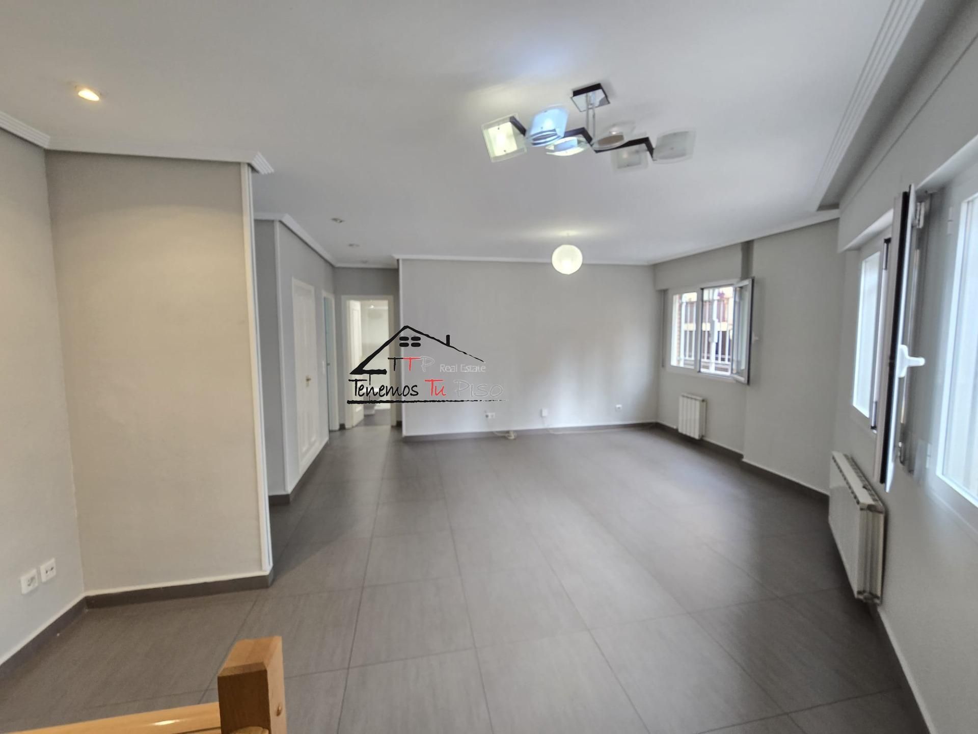 Living room of Flat for sale in  Zaragoza Capital  with Heating and Terrace