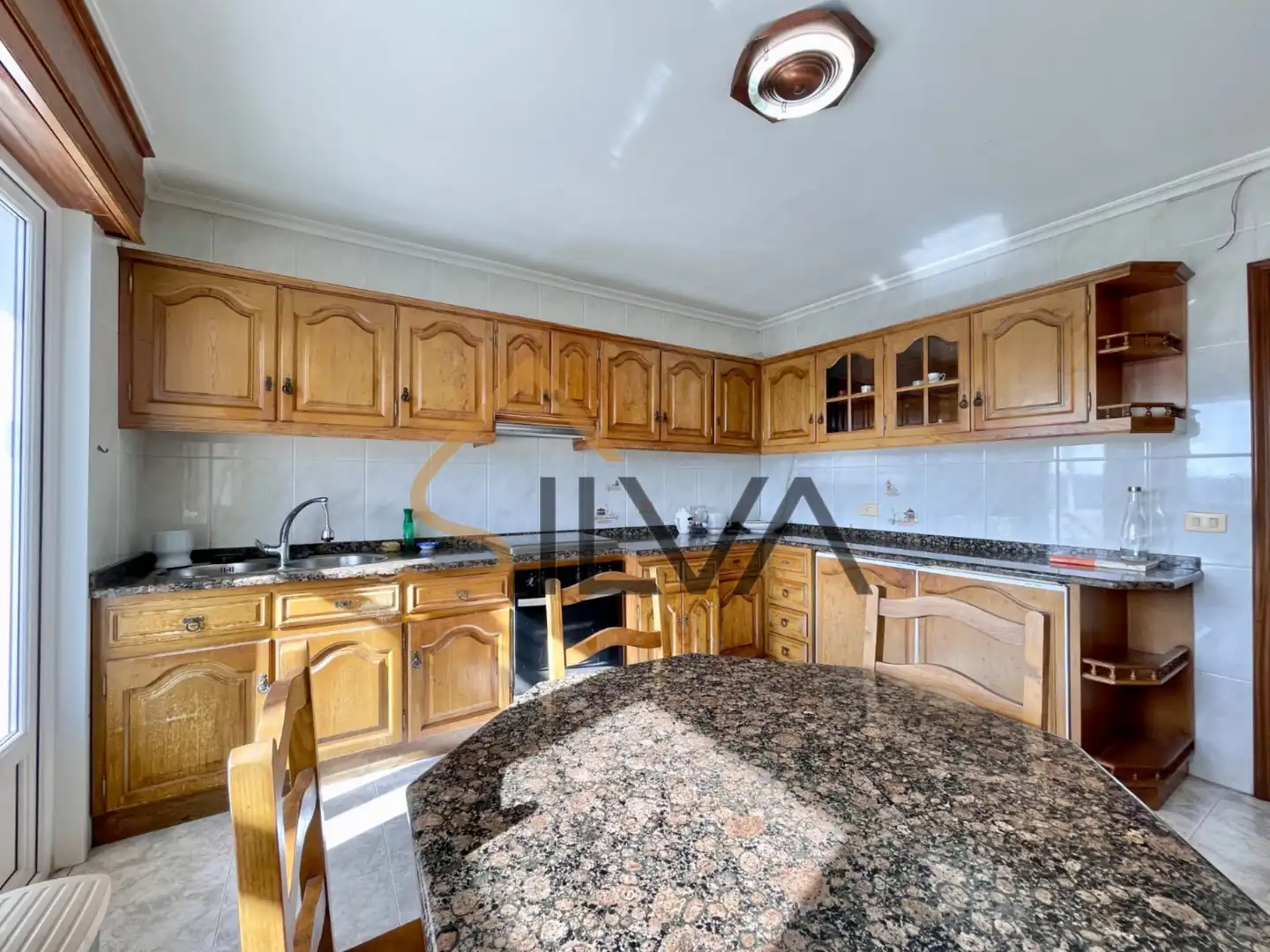 Cocina de Piso en venta en Lugo con Calefacción, Parquet y Internet