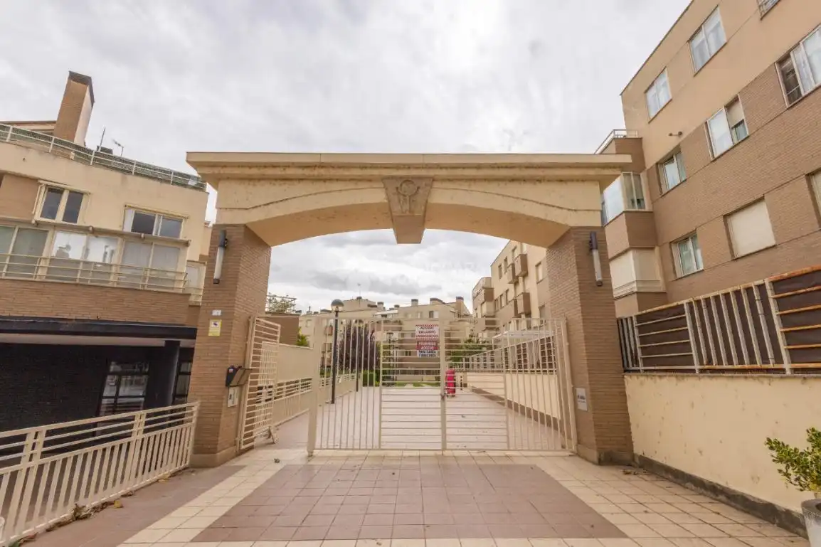Exterior view of Flat for rent in Santa Marta de Tormes  with Air Conditioner, Heating and Community pool