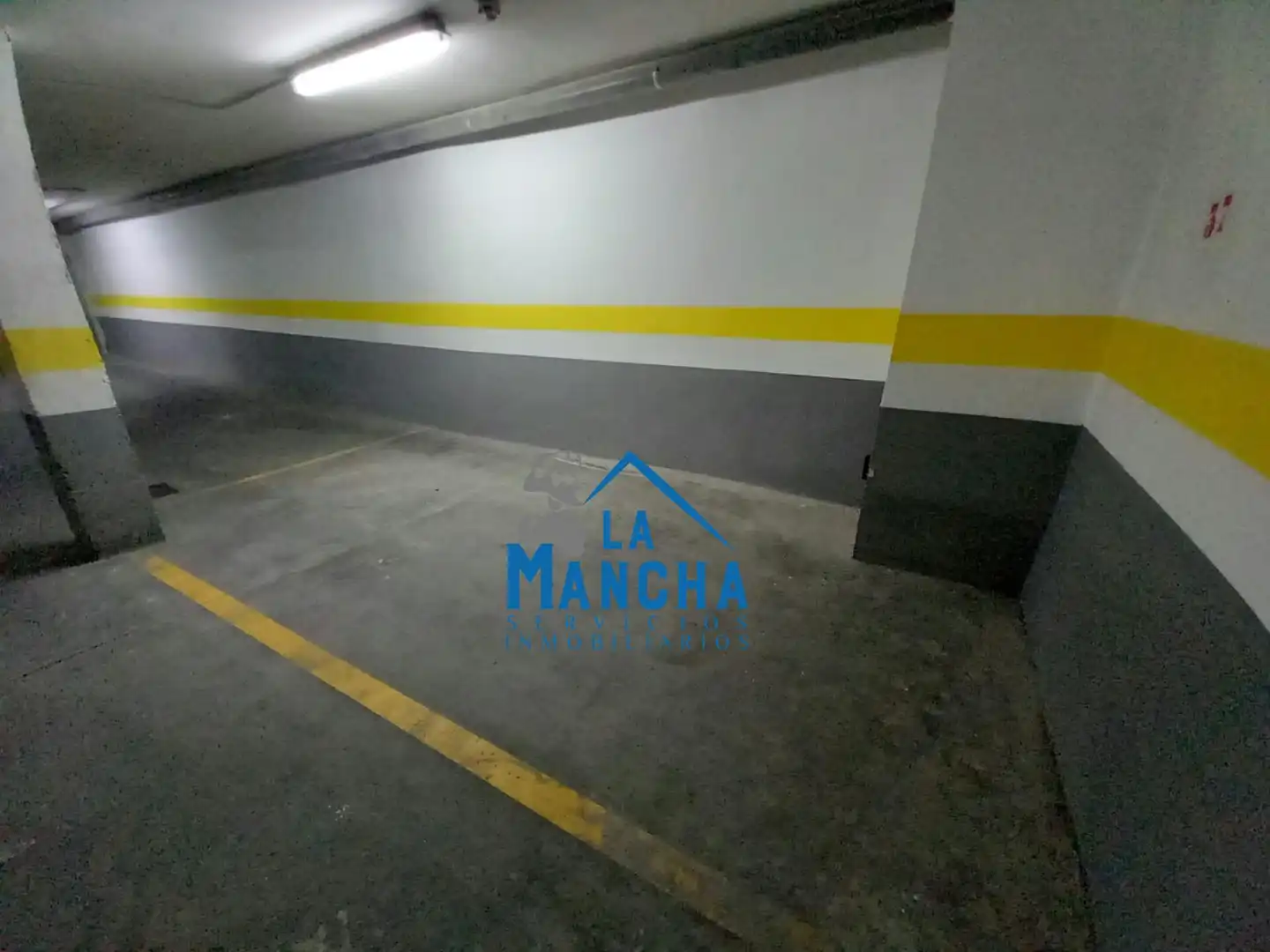 Aparcament de Garatge de lloguer en Industria