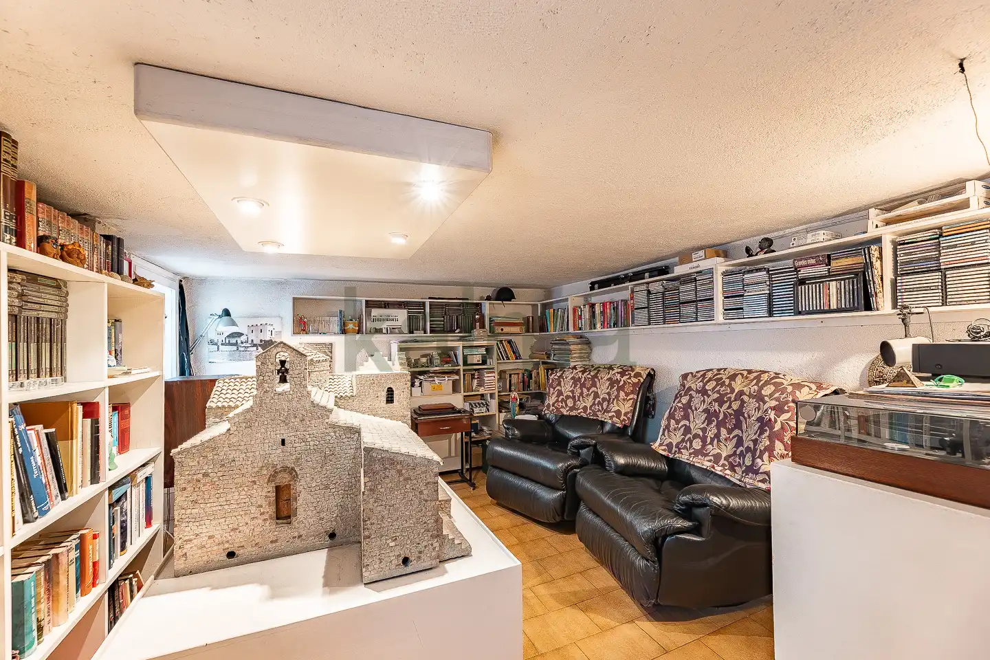 Detached homes for sale in Terrassa  with Air Conditioner, Heating and Private garden
