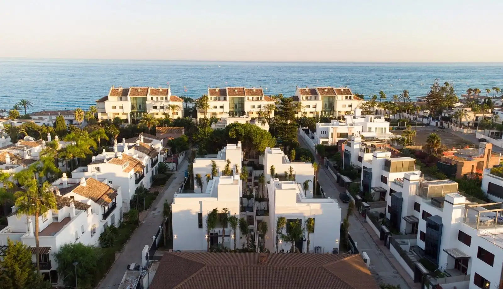 Vista exterior de Casa o chalet en venta en Marbella con Aire acondicionado, Calefacción y Jardín privado