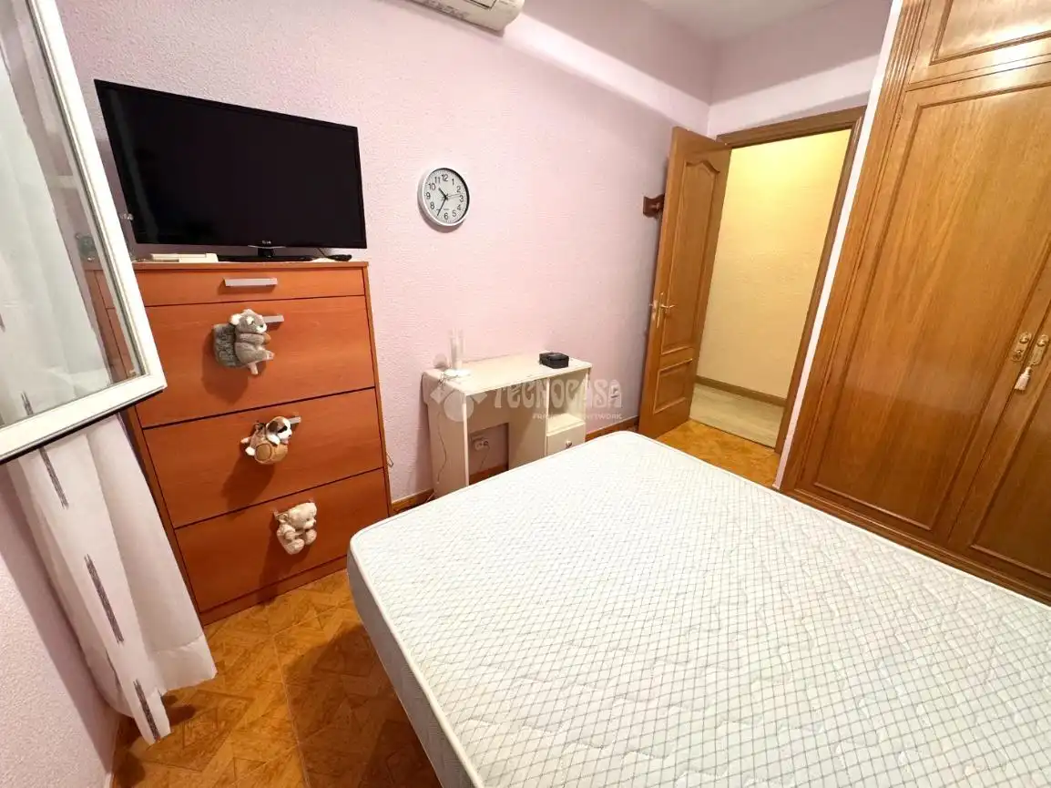 Habitación de Piso en venta en Madrid con Terraza