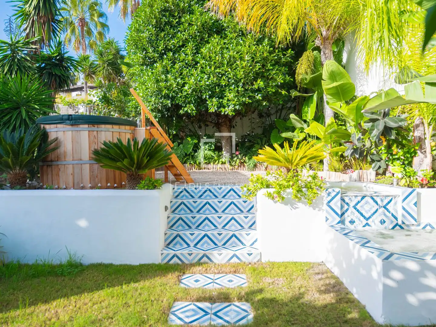 Jardí de Casa o xalet en venda en Santa Eulària des Riu amb Aire condicionat, Calefacció i Jardí privat