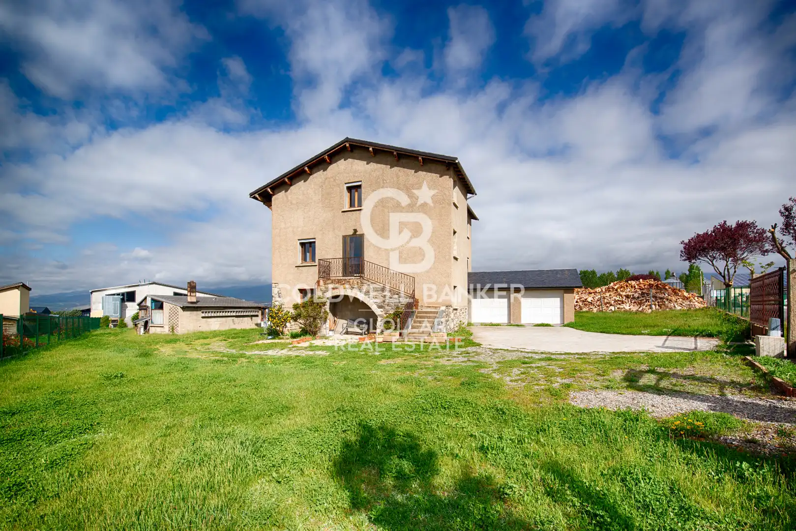 House with garden for sale in Pailles da Dalt, imagen 3