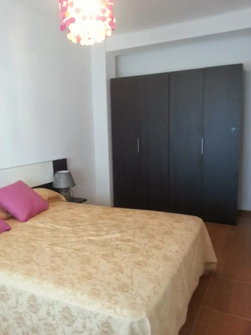 Habitación de Piso en venta en Almería con Calefacción, Amueblado y Horno