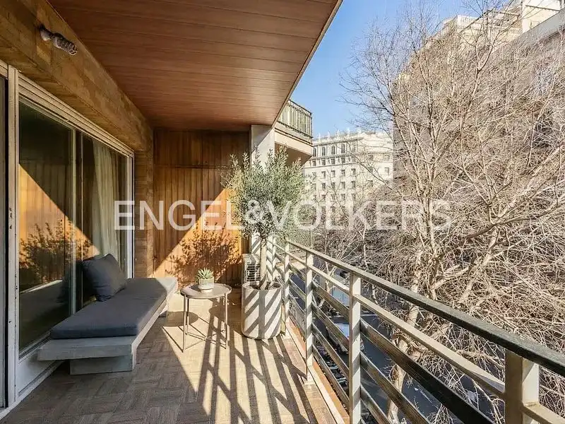 Terrasse von Wohnung zum Verkauf in Barcelona mit Klimaanlage, Heizung und Parkett