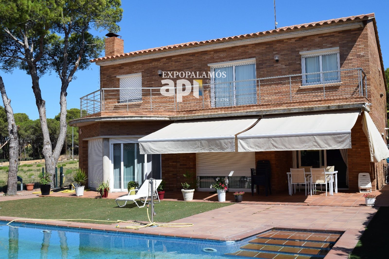 Vista exterior de Casa o xalet en venda en Palamós amb Aire condicionat, Calefacció i Piscina