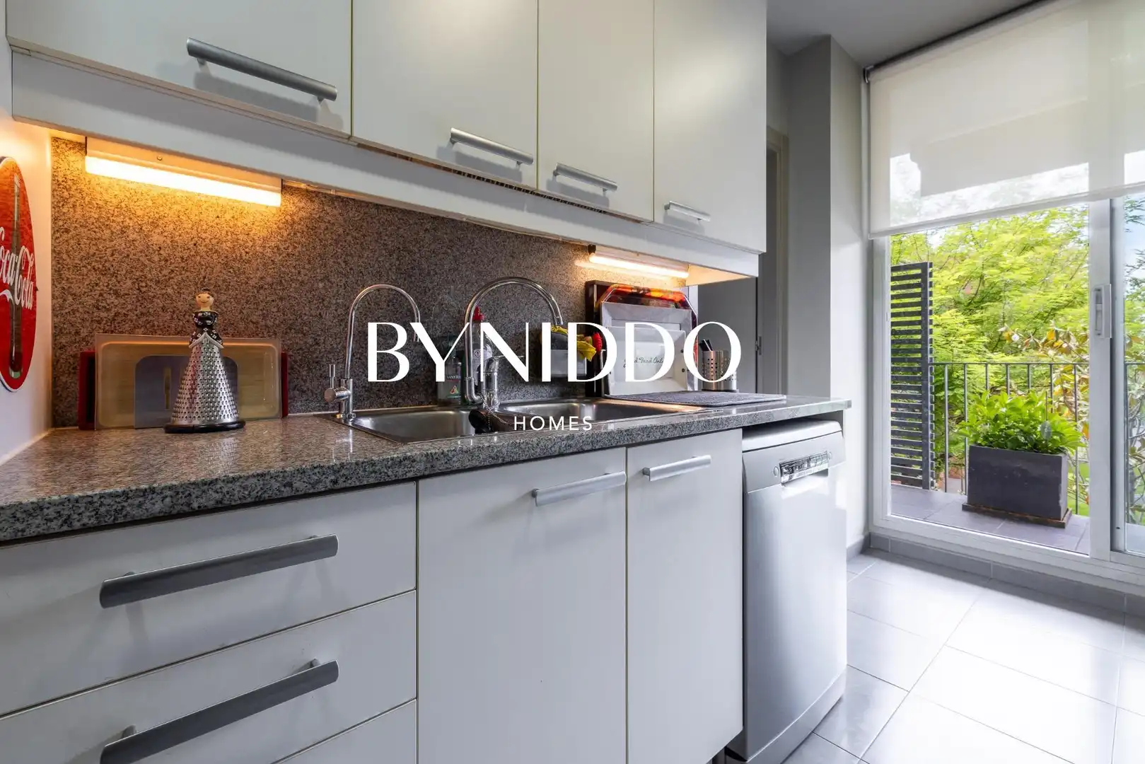 Kitchen of Flat for sale in Sant Cugat del Vallès  with Air Conditioner, Heating and Private garden
