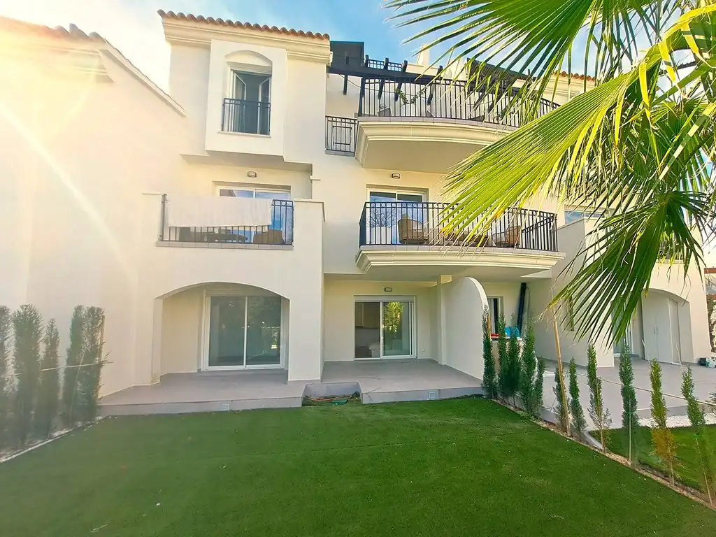 Vista exterior de Planta baja en venta en Dénia con Aire acondicionado, Calefacción y Jardín privado