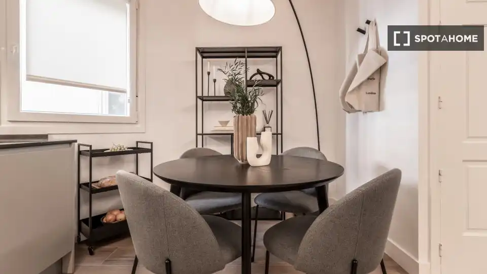 Esszimmer von Wohnung zur Miete in Madrid mit Klimaanlage, Heizung und Möbliert