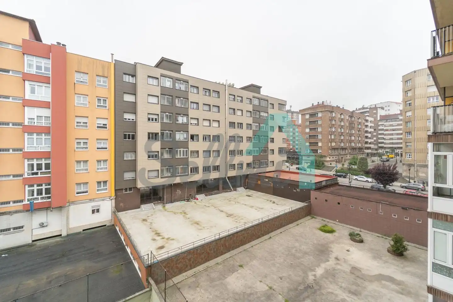 Exterior view of Flat for share in Oviedo   with Heating, Parquet flooring and Furnished