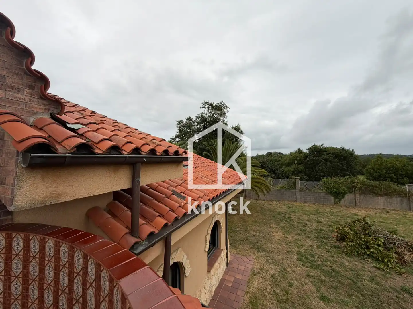 Vista exterior de Casa o xalet en venda en Villaviciosa amb Calefacció, Jardí privat i Parquet