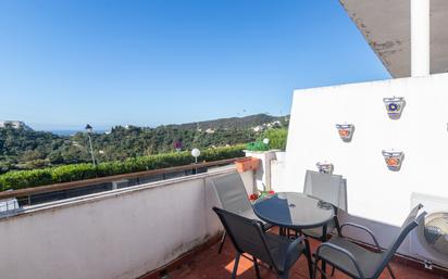 Terrassa de Dúplex en venda en Estepona amb Aire condicionat, Terrassa i Piscina
