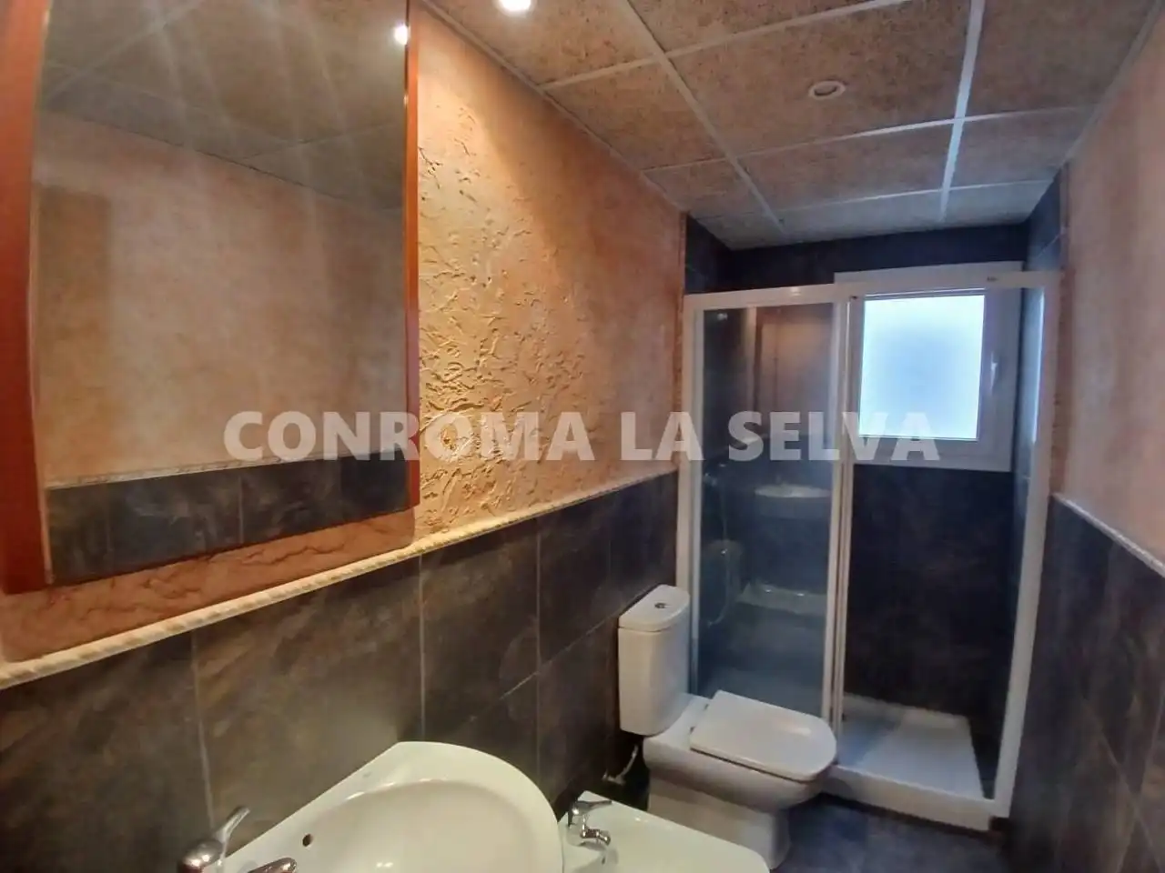 Baño de Piso en venta en Blanes con Amueblado y Balcón