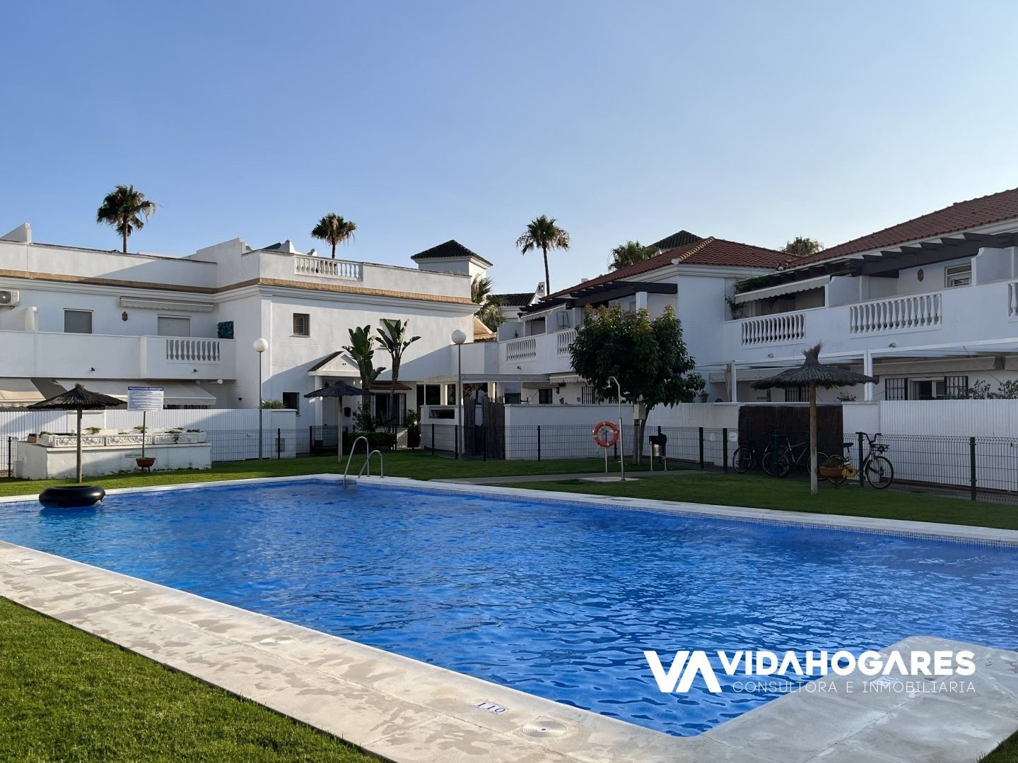 Exterior view of Flat for sale in Rota  with Air Conditioner, Heating and Terrace