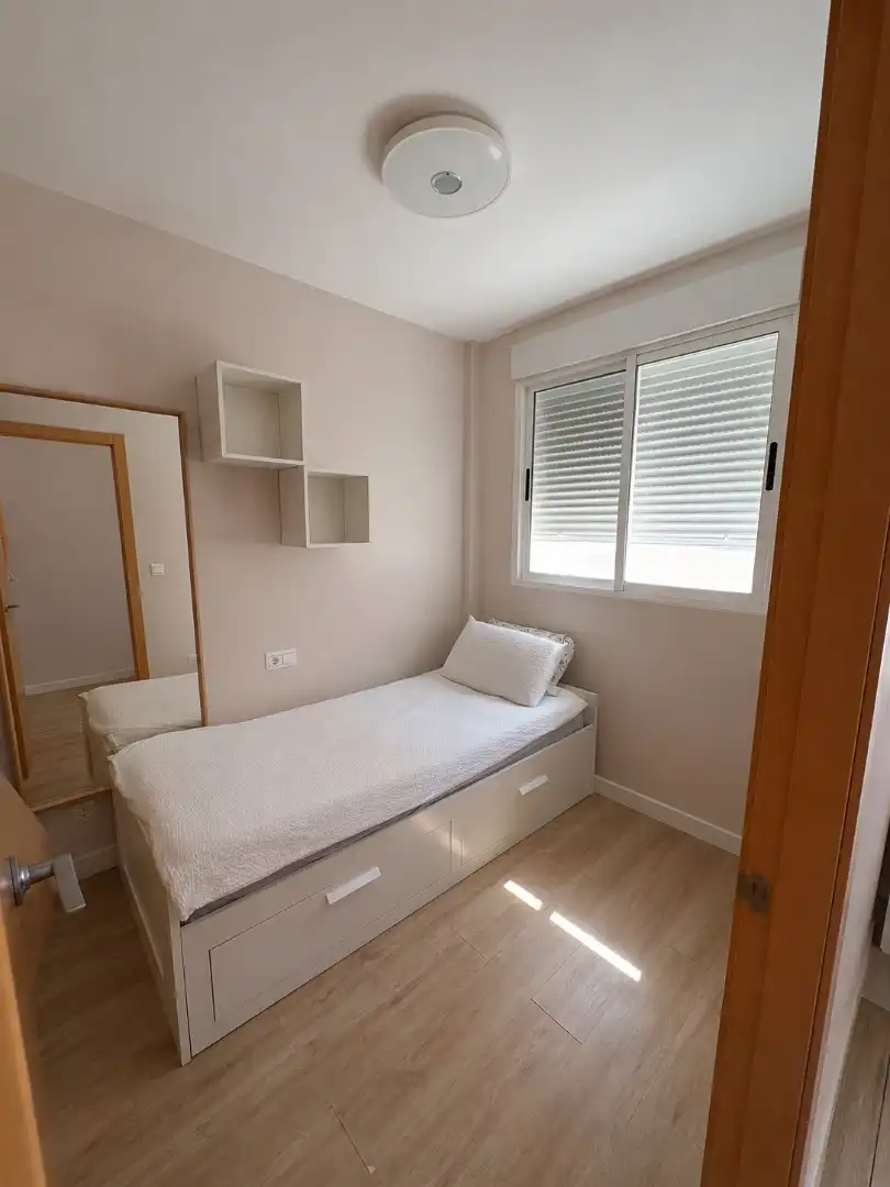Schlafzimmer von Dachboden zum Verkauf in Moncofa mit Heizung, Terrasse und Abstellraum