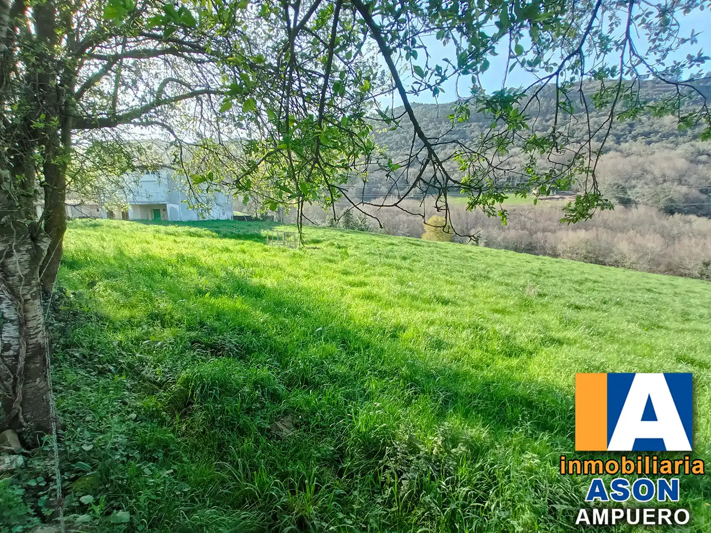 Casa o chalet en venta en Ampuero con Jardín privado, Terraza y Amueblado