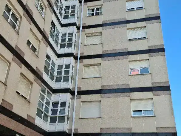Vista exterior de Pis en venda en Lugo amb Jardí privat, Parquet i Traster