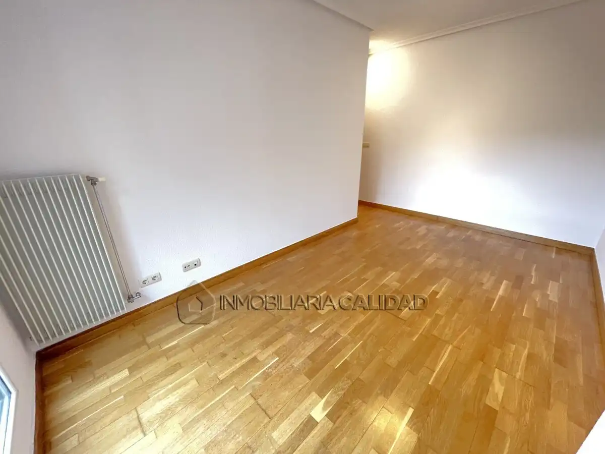 Flat for rent in Burgos  with Heating, Furnished and Pets allowed