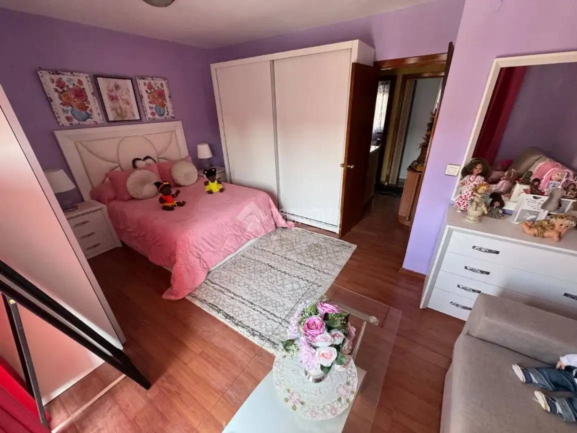 Habitación de Casa adosada en venta en Écija