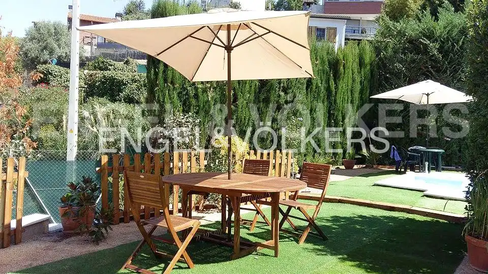 Terrassa de Casa o xalet en venda en Ullastrell amb Calefacció, Parquet i Piscina