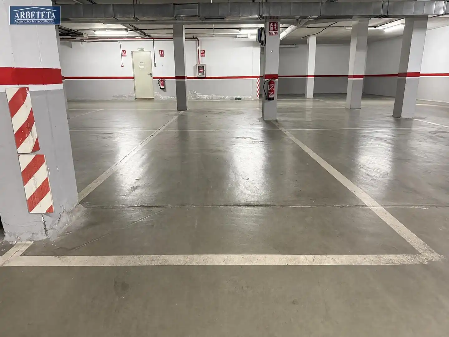 Parkplatz von Maisonette zur Miete in Guadalajara mit Klimaanlage, Heizung und Parkett