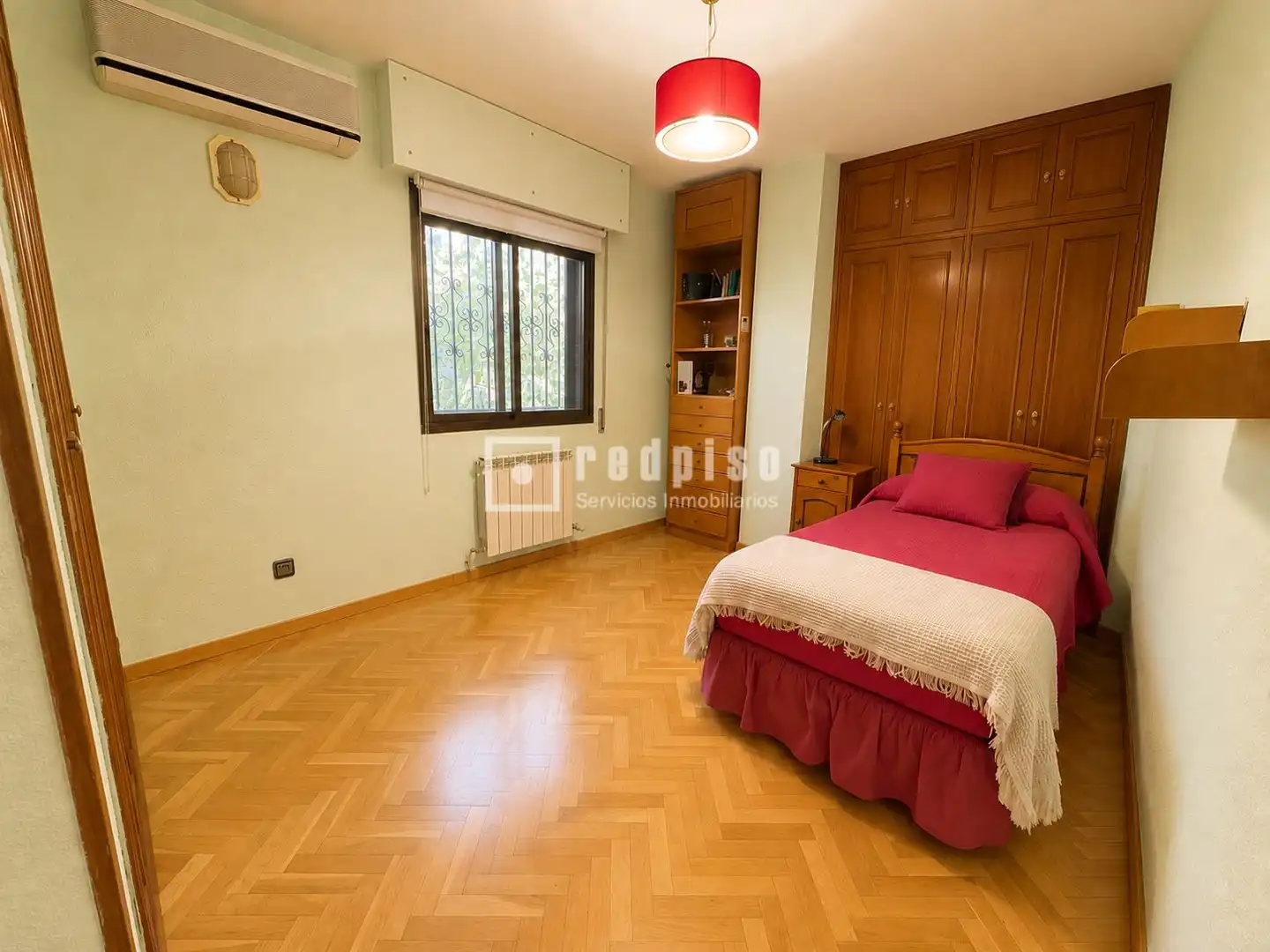 Dormitori de Casa o xalet en venda en Coslada amb Aire condicionat, Calefacció i Terrassa